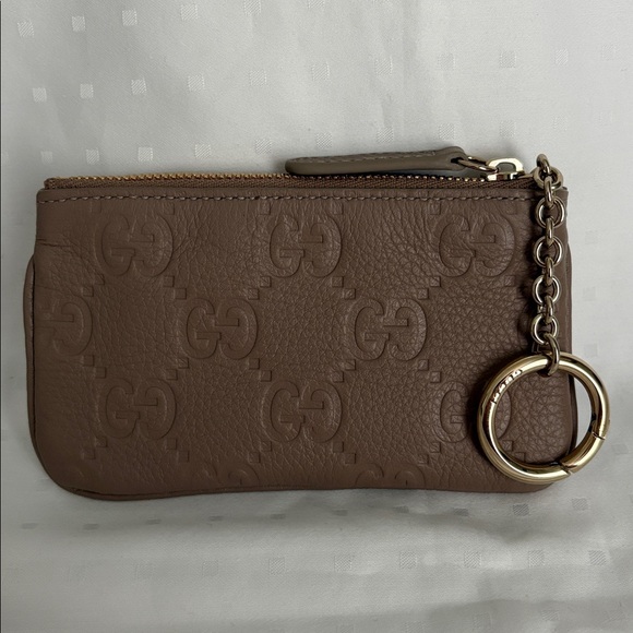 Gucci Emblem Leather Key Pouch - Brand New with Dust Bag & Box - Picture 2 of 11
